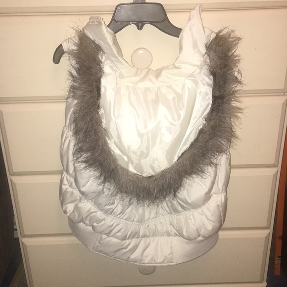 Winter Vest w/fur hood - Picture 3 of 3
